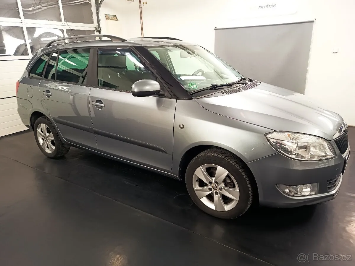 Skoda Fabia 2013 photo 2