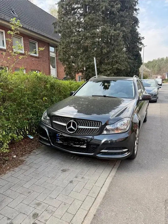 Mercedes-Benz C200