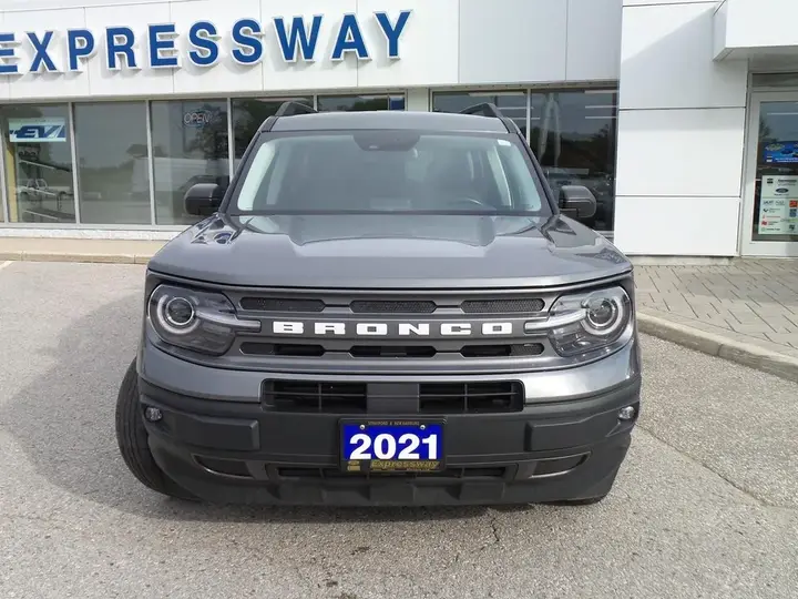 Ford Bronco 2021 photo 2