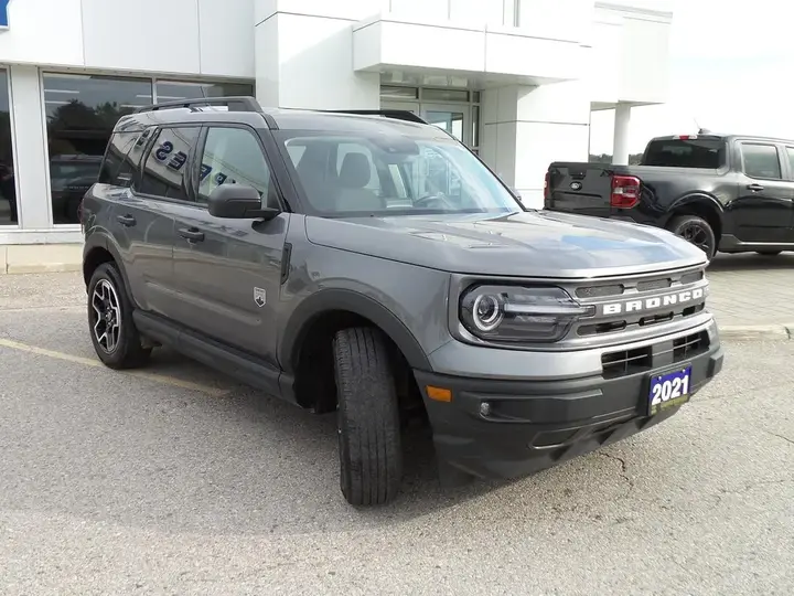 Ford Bronco 2021 photo 3