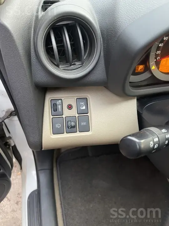 Toyota Rav4 2010 photo 5