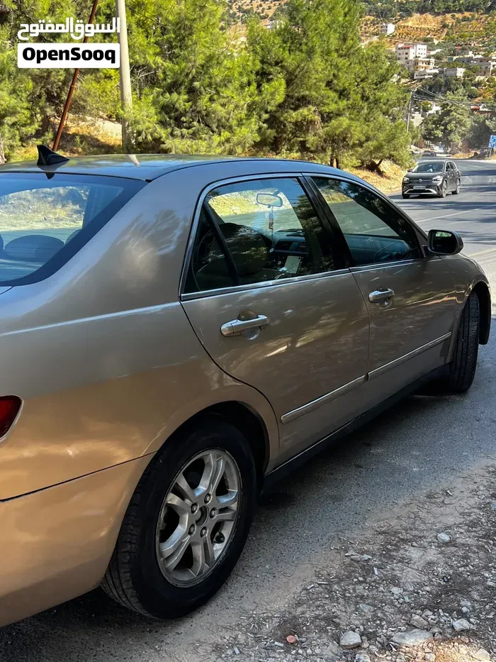 Honda Accord 2005 photo 2