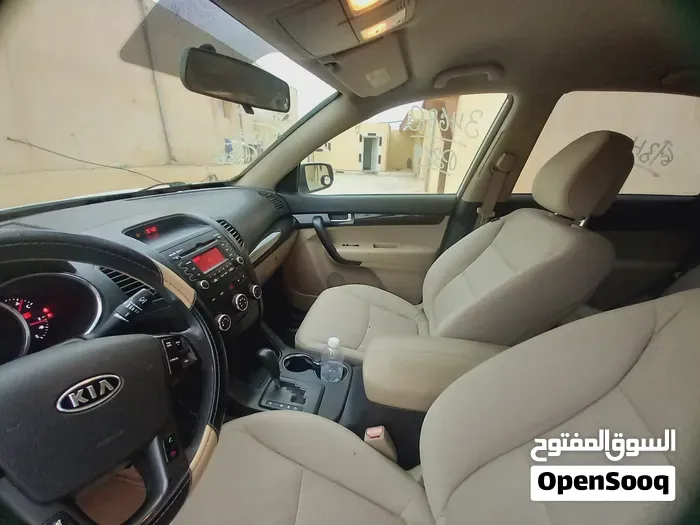 Kia Sorento 2012 photo 2