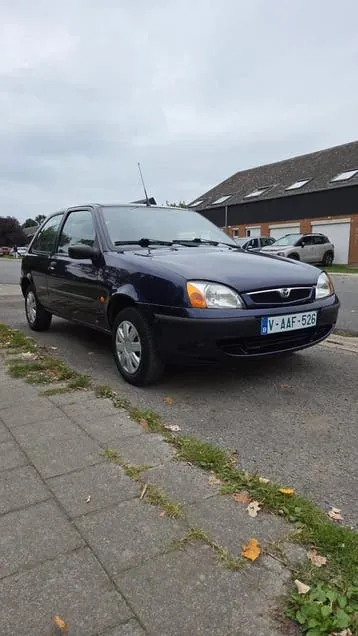 Mazda 121