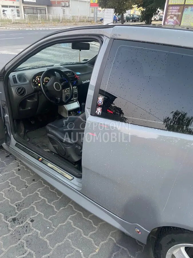 Fiat Punto 2004 photo 3