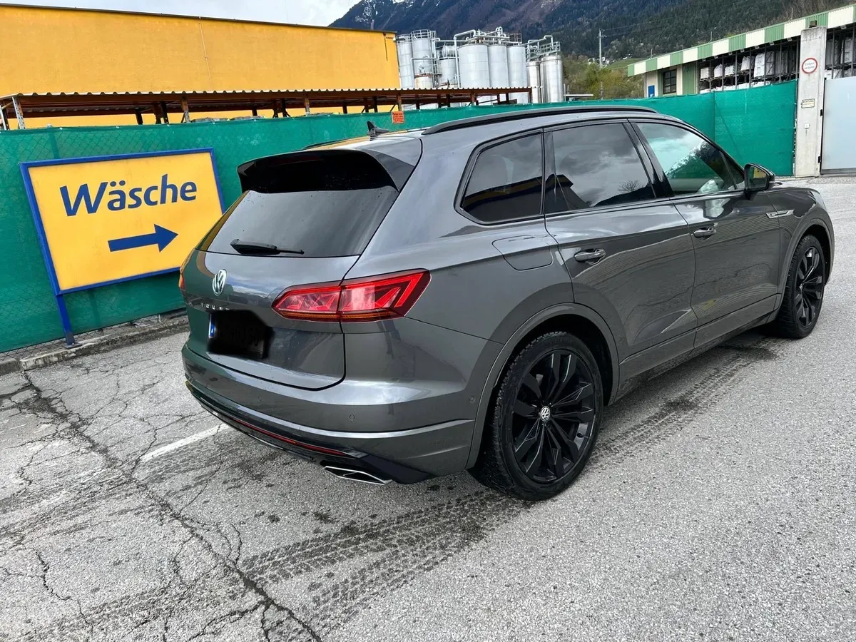 Volkswagen Touareg 2018 photo 2