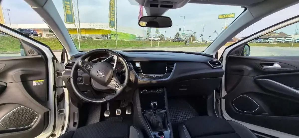 Opel Grandland X 2019 photo 3