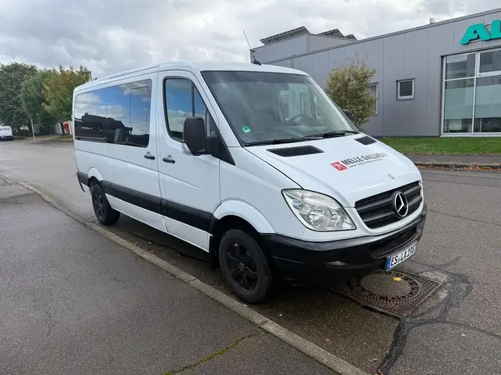 Mercedes-Benz Sprinter 215