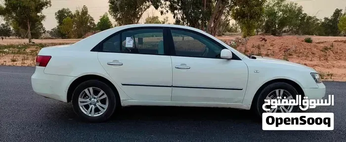 Hyundai Sonata 2009 photo 2