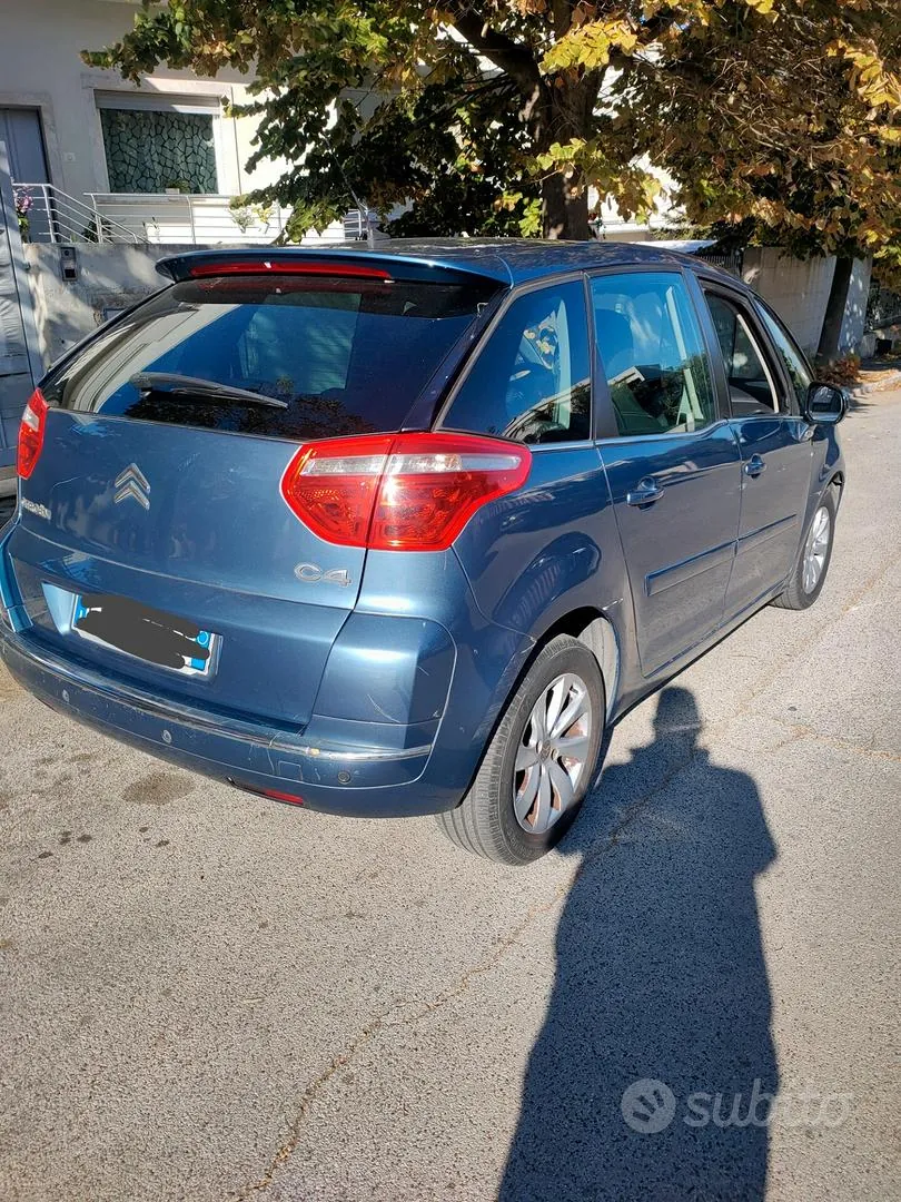 Citroen C4 Grand Picasso 2010 photo 3