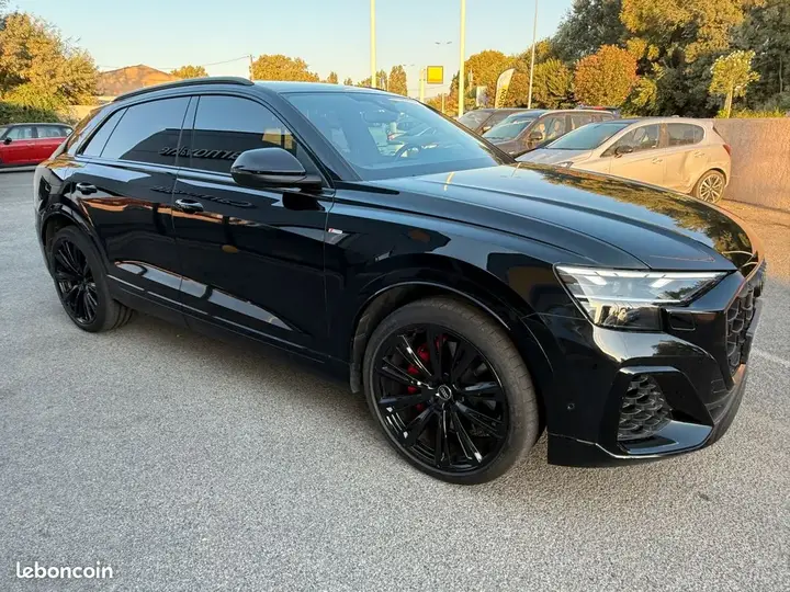Audi Q8 2025 photo 2