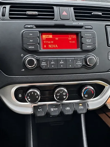 Kia Rio 2013 photo 5
