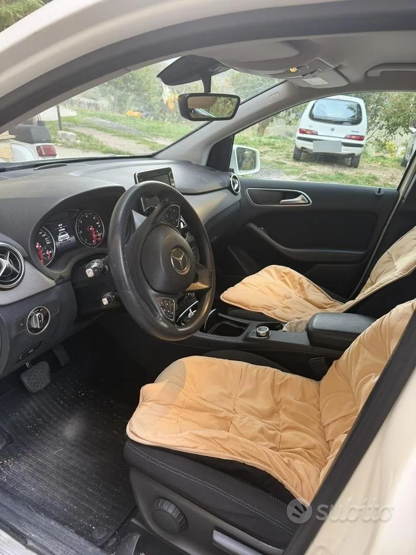 Mercedes-Benz B-Class 2016 photo 5