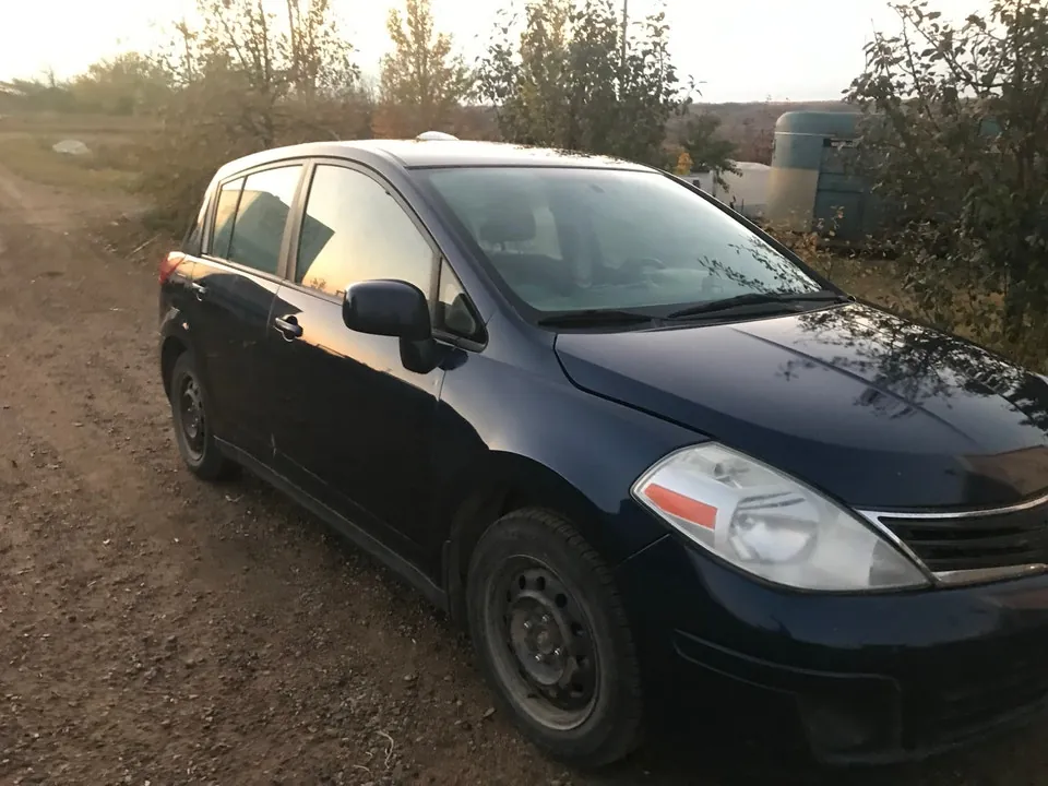 Nissan Versa 2007 photo 2