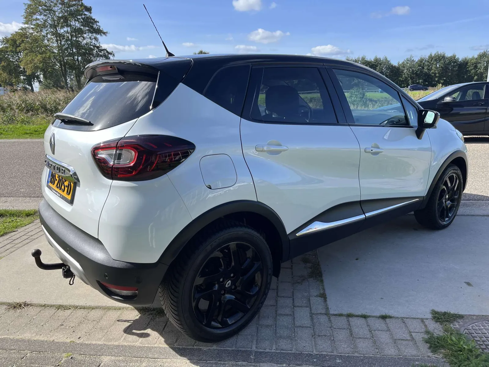 Renault Captur 2017 photo 2