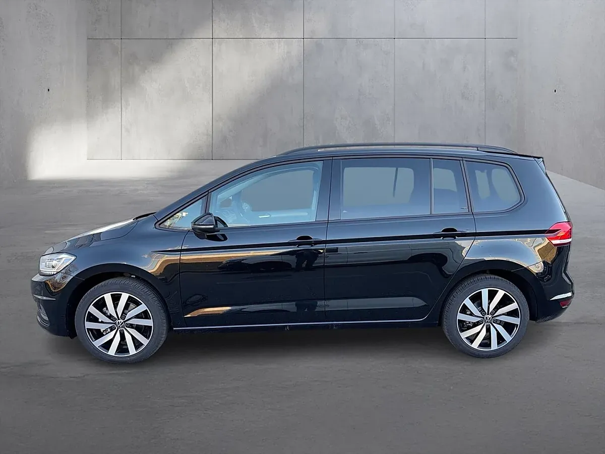 Volkswagen Touran 2026 photo 2