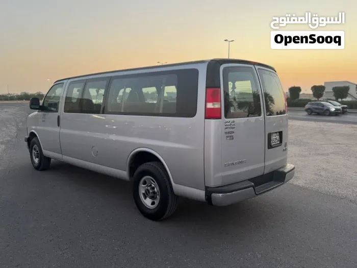 GMC Savana 2019 photo 2