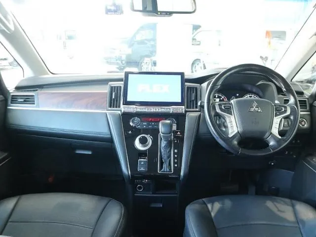 Mitsubishi Delica D:5 2020 photo 3