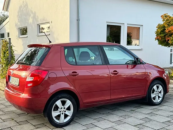 Skoda Fabia 2015 photo 4