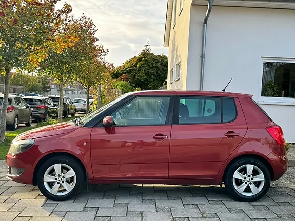 Skoda Fabia 2015 photo 5