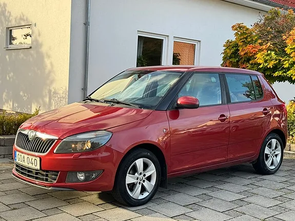 Skoda Fabia 2015 photo 2