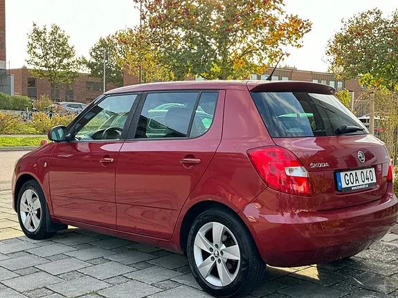 Skoda Fabia 2015 photo 3