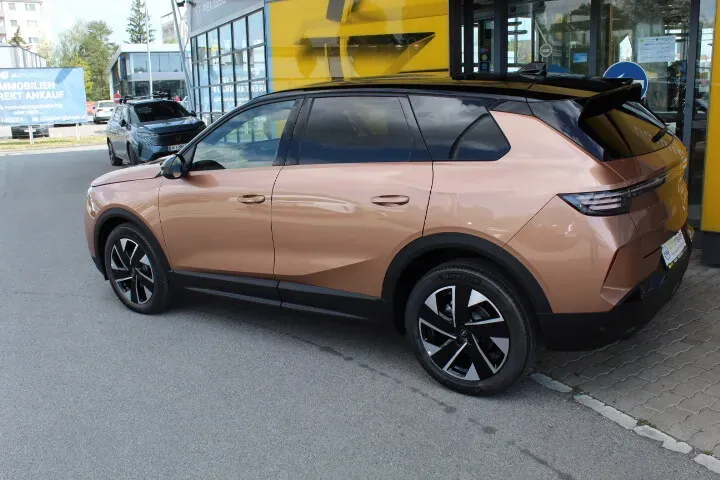 Opel Grandland photo 3