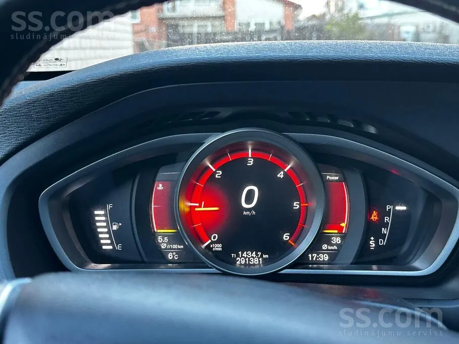 Volvo V40 2017 photo 3