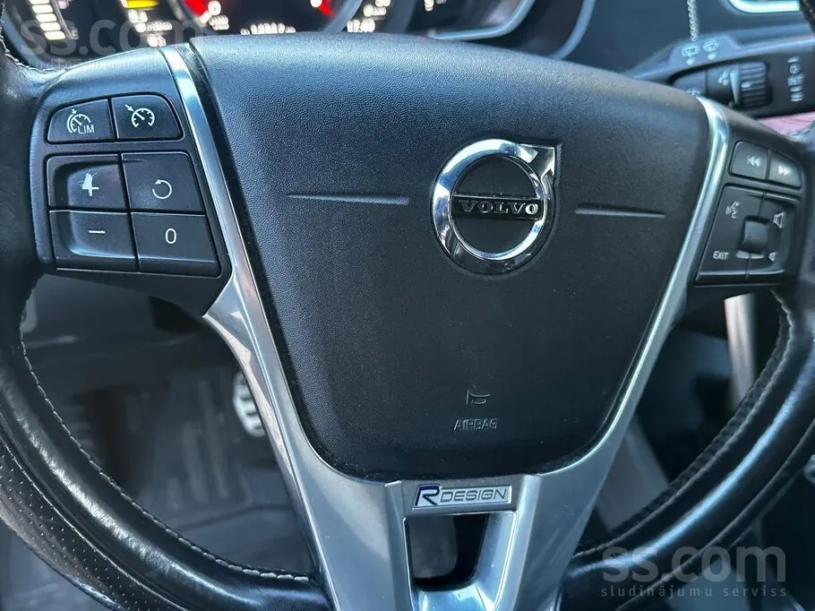 Volvo V40 2017 photo 4