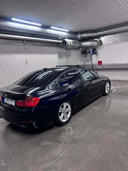 BMW 318D 2014 photo 3