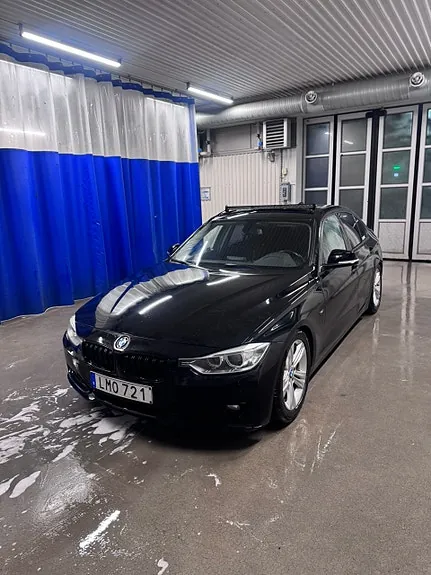 BMW 318D 2014 photo 4