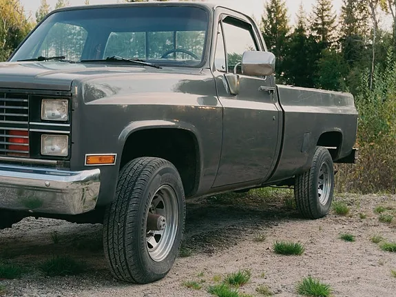 Chevrolet K10 1983 photo 3