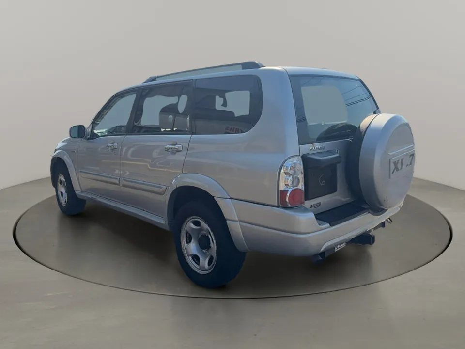 Suzuki Xl7 2004 photo 3