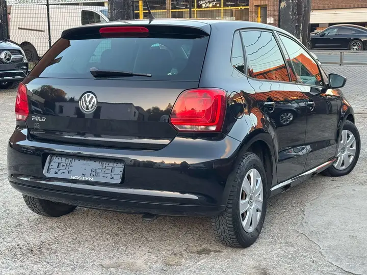 Volkswagen Polo 2011 photo 2