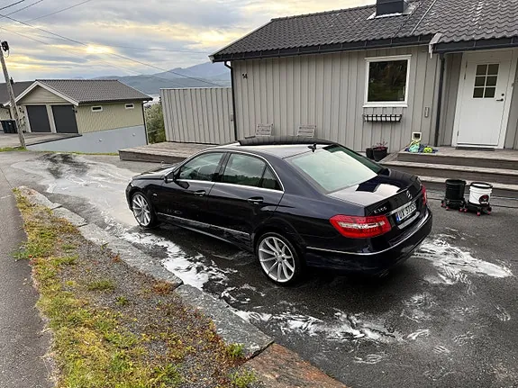Mercedes-Benz E350 2009 photo 2