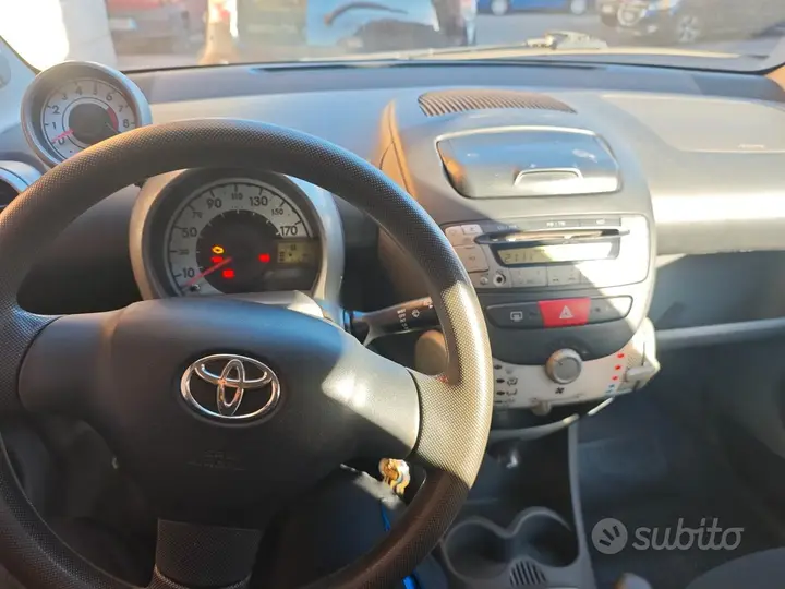 Toyota Aygo 2012 photo 4