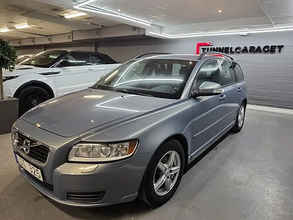 Volvo V50 2011 photo 2