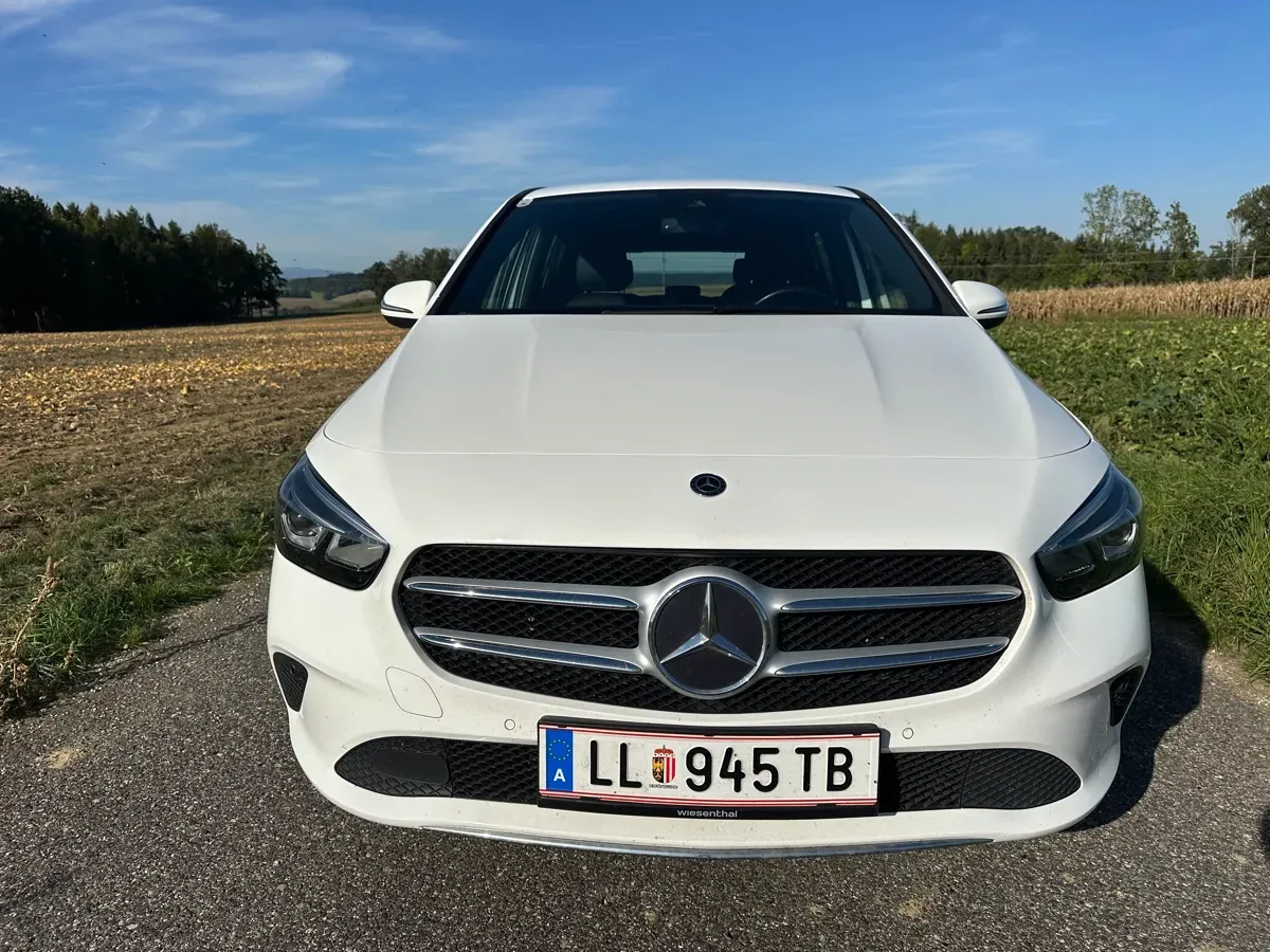 Mercedes-Benz B-Class 2019 photo 3