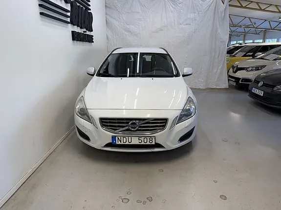 Volvo V60 2013 photo 2