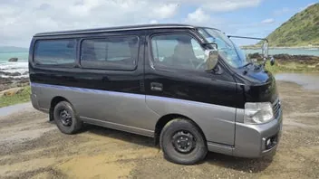 Nissan Caravan 2002 photo 2