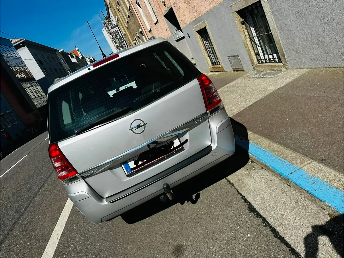 Opel Zafira 2009 photo 3