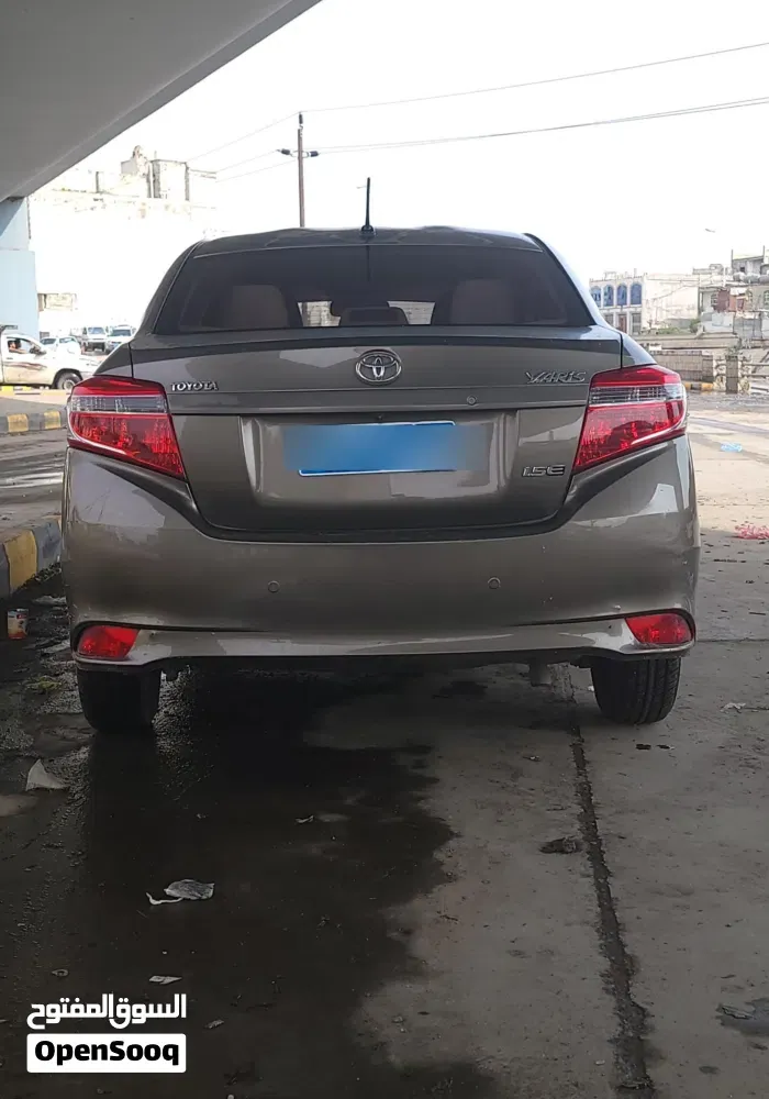 Toyota Yaris 2015 photo 2
