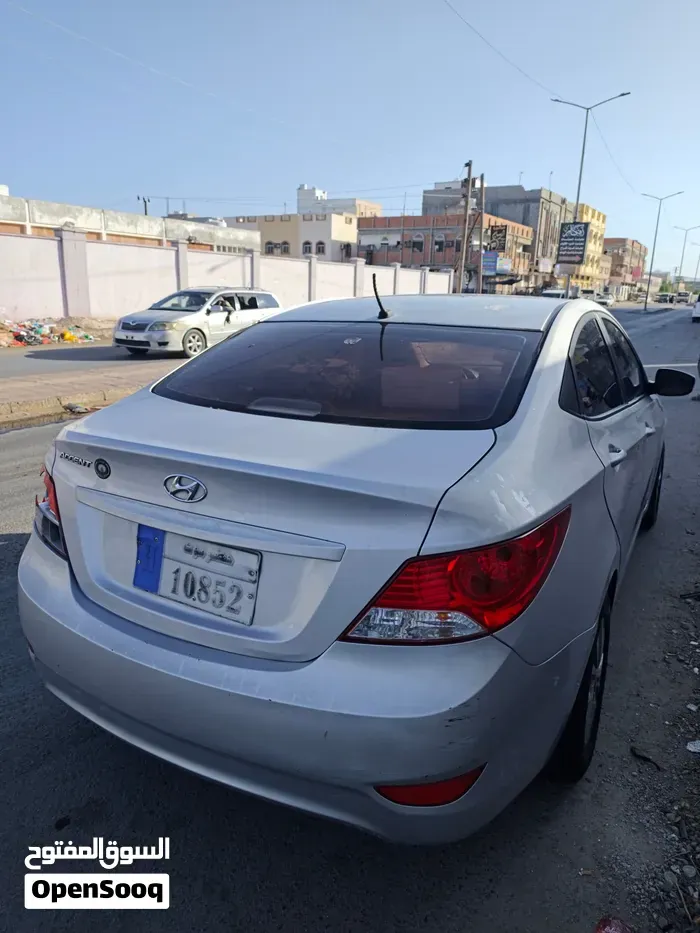Hyundai Accent 2017 photo 2
