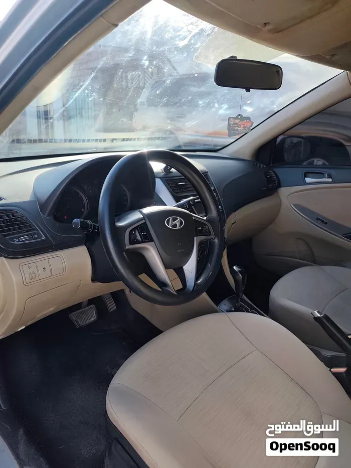 Hyundai Accent 2017 photo 4