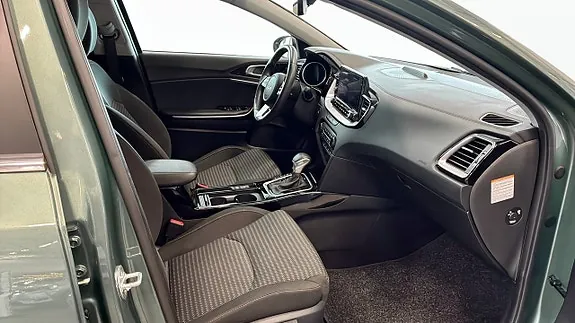 Kia Ceed 2023 photo 3