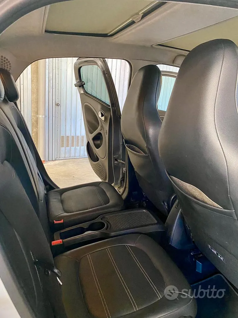 Smart Forfour 2017 photo 2
