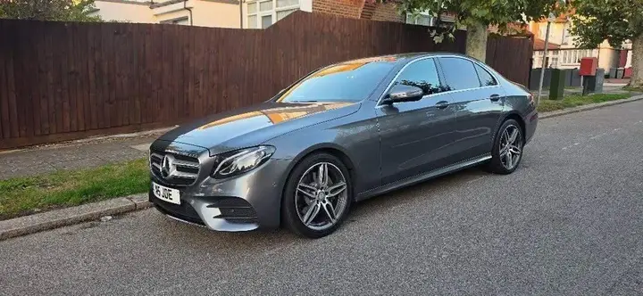 Mercedes-Benz E-Class 2019 photo 5
