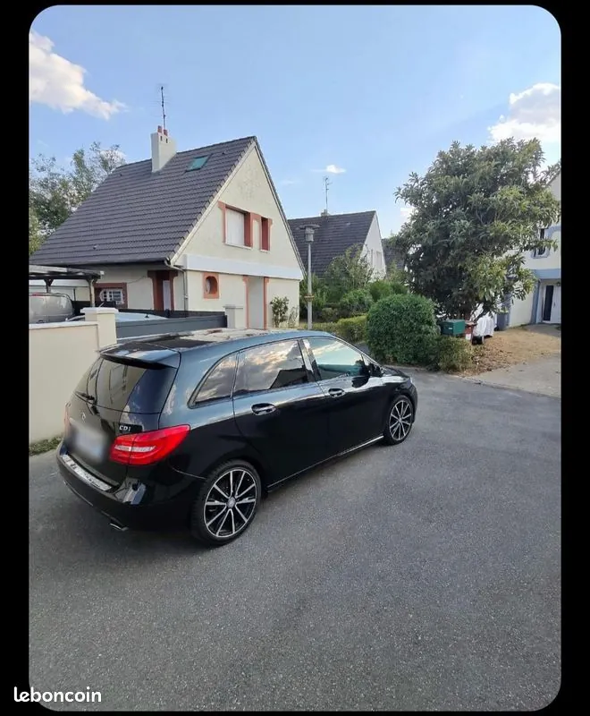 Mercedes-Benz B-Class 2013 photo 3