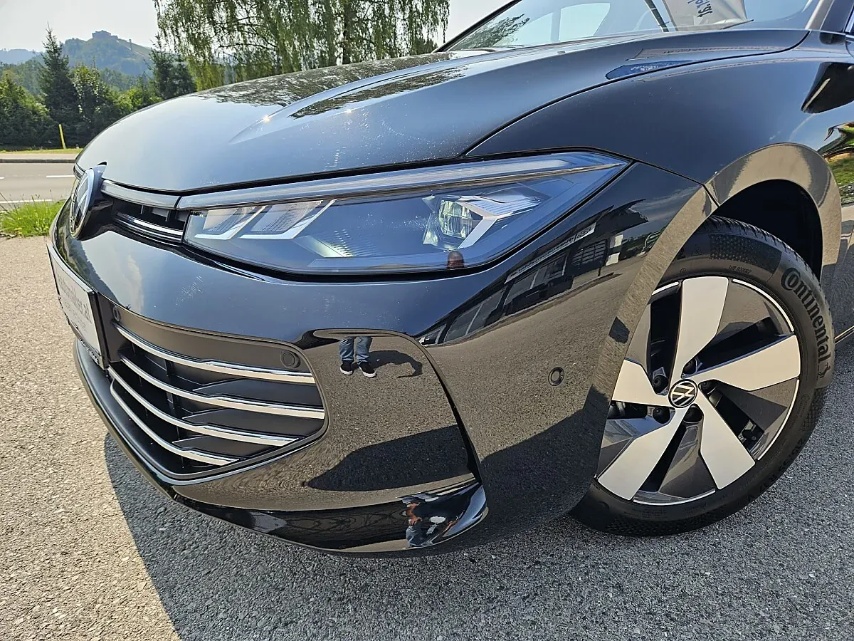 Volkswagen Passat 2025 photo 3