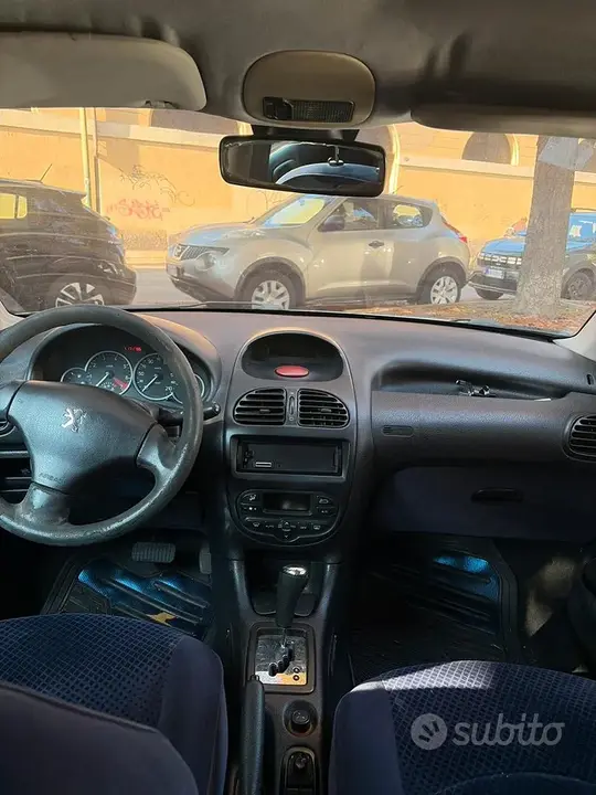 Peugeot 206 2005 photo 3
